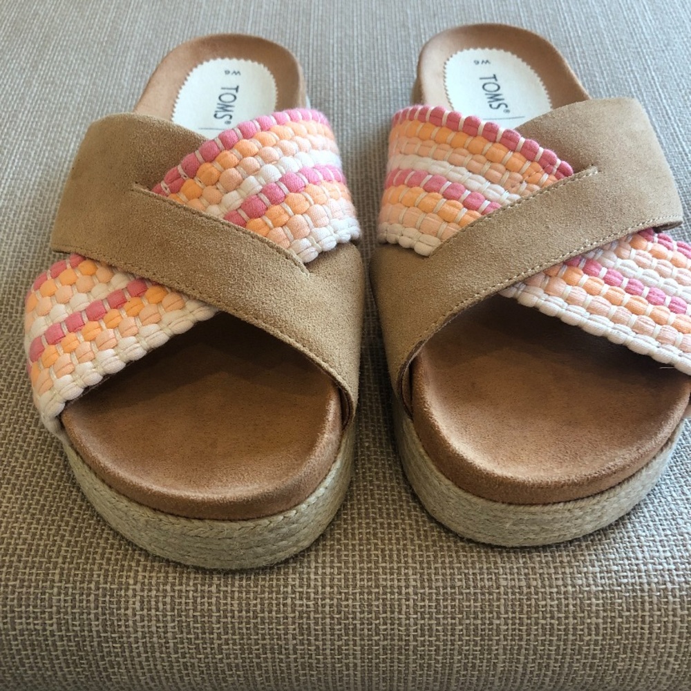 NWOT TOMS sandals